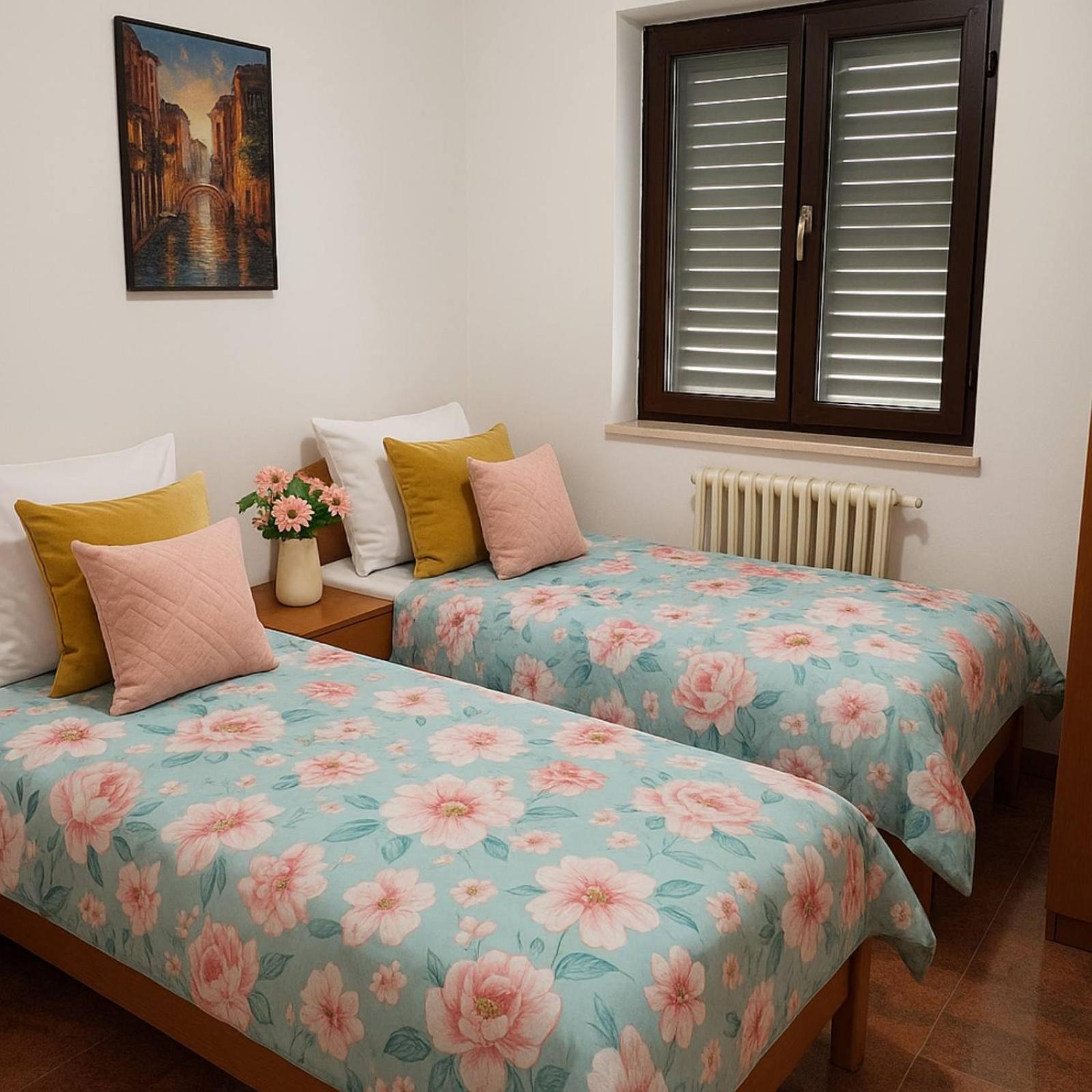 Apartments Villa Mirjana บุดวา ภายนอก รูปภาพ