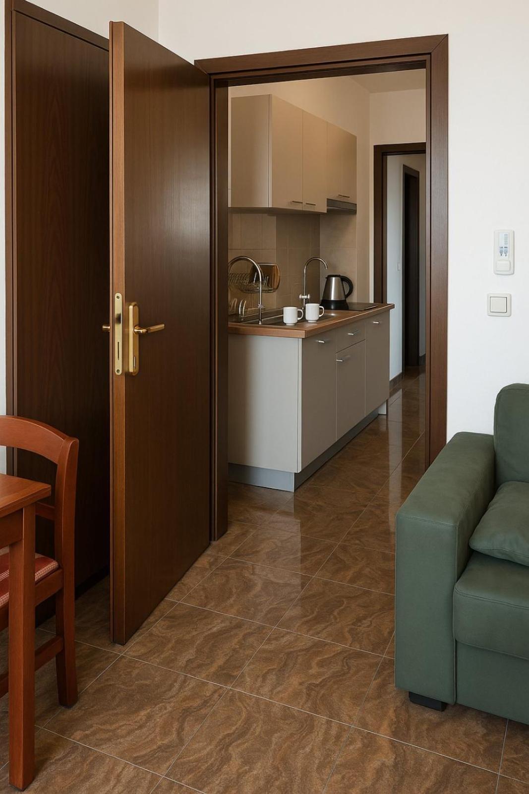 Apartments Villa Mirjana บุดวา ภายนอก รูปภาพ